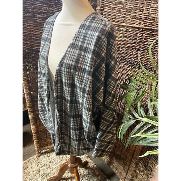 Riah Fashion Gray Open Plaid Cardigan with Pockets L - Picture 12 of 13